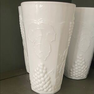 Set of 6 Indiana Glass Colony Harvest Grape milk glass tumblers.